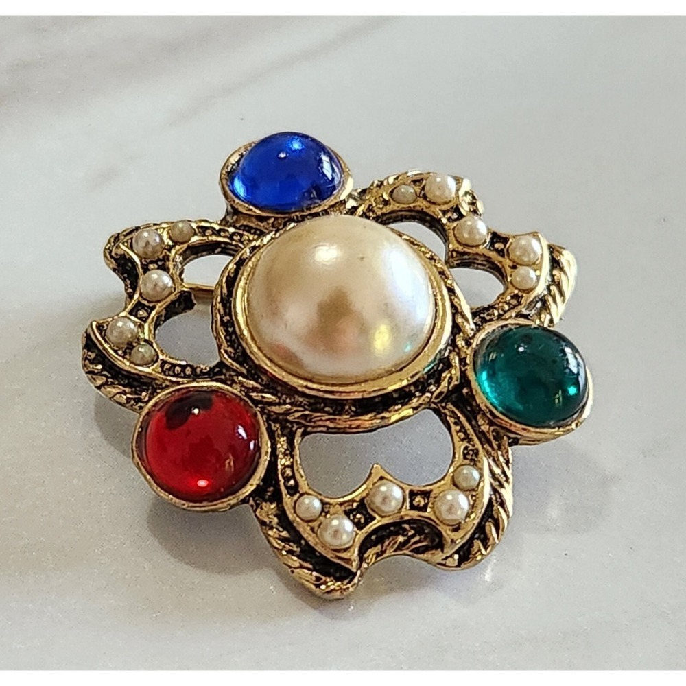 Vintage Faux Cabochon Pearl, Emerald, Ruby, & Sapphire Gold Tone Brooch - Picture 6 of 6